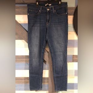 Levi skinny jeans
